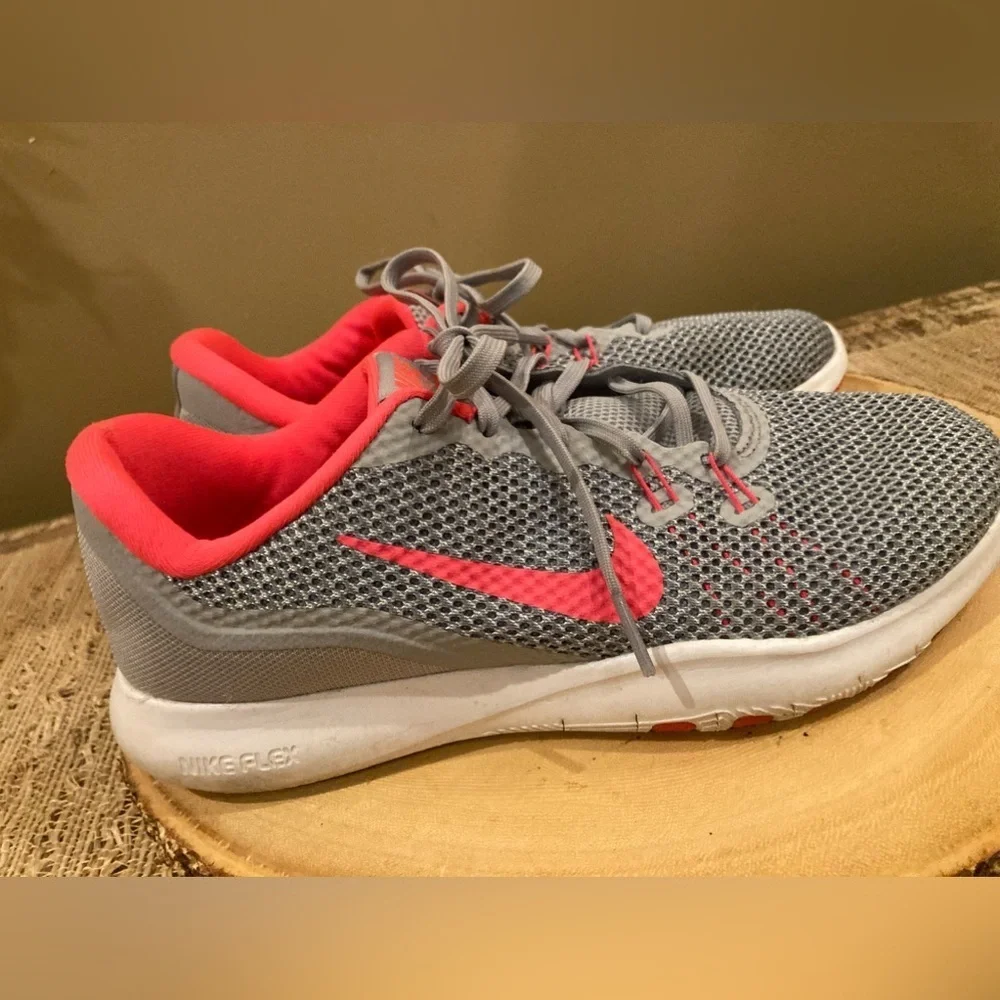 2017 Nike Women's Flex Trainer 7 Training Shoe 898479~006 Women's‎ 8